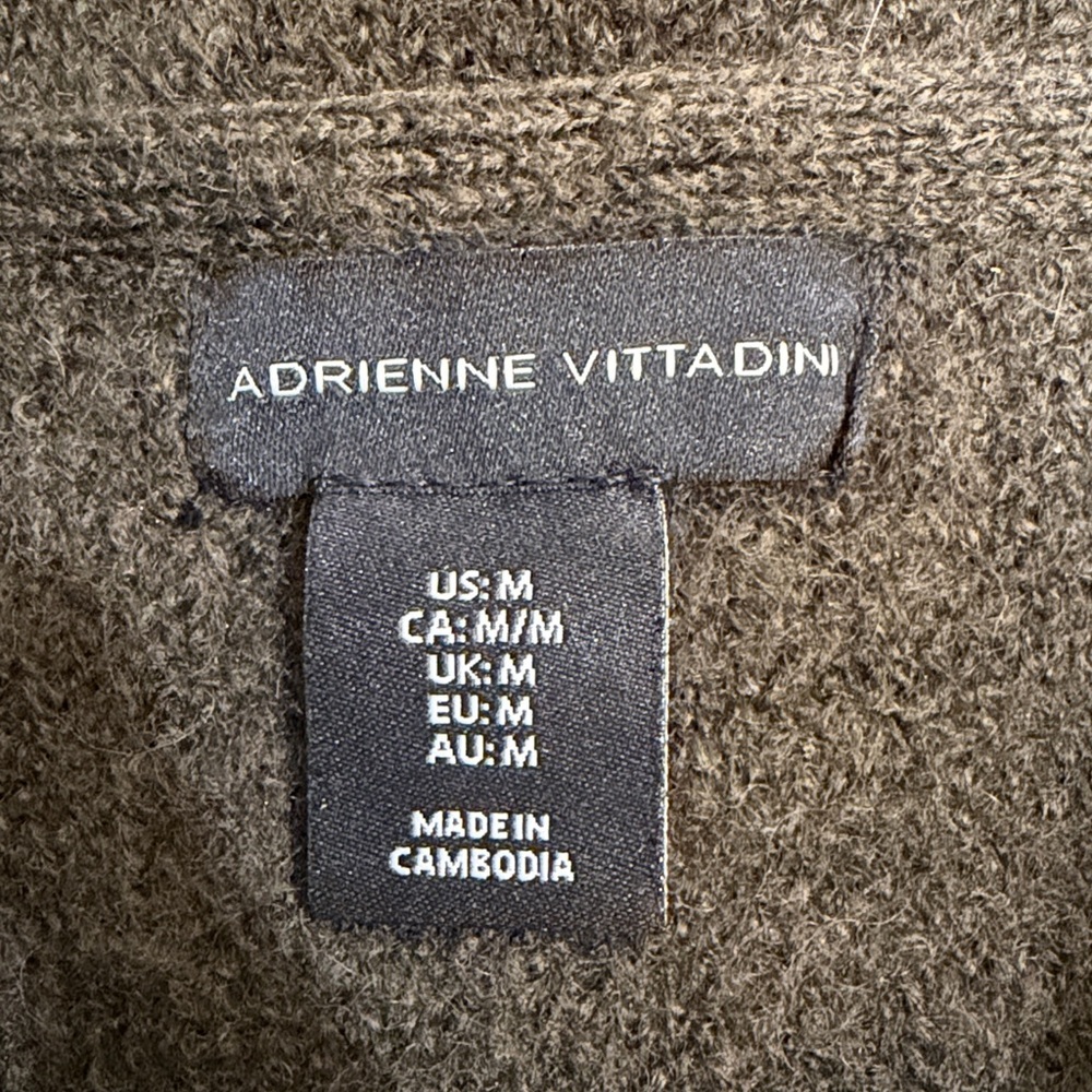 Adrienne Vittadini dark green wrap sweater. - Picture 5 of 8